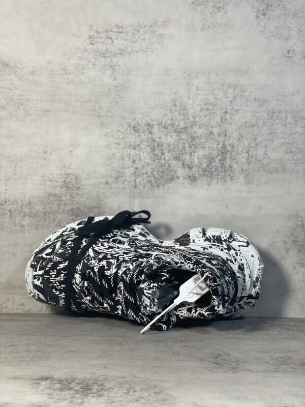 Balenciaga 3XL Black White