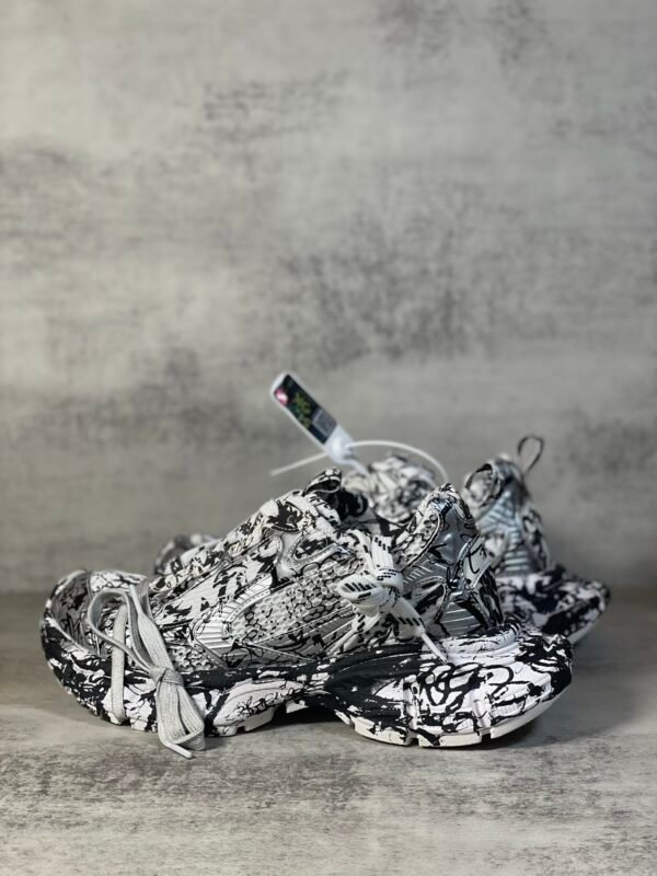 Balenciaga 3XL Destoryed