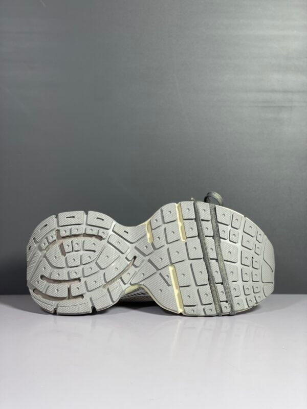 Balenciaga 3XL Slippers Cream