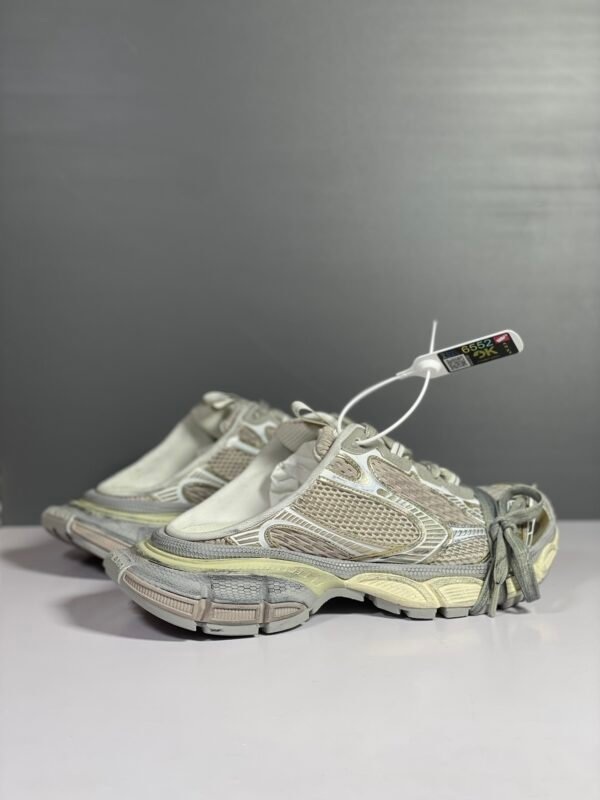 Balenciaga 3XL Slippers Cream