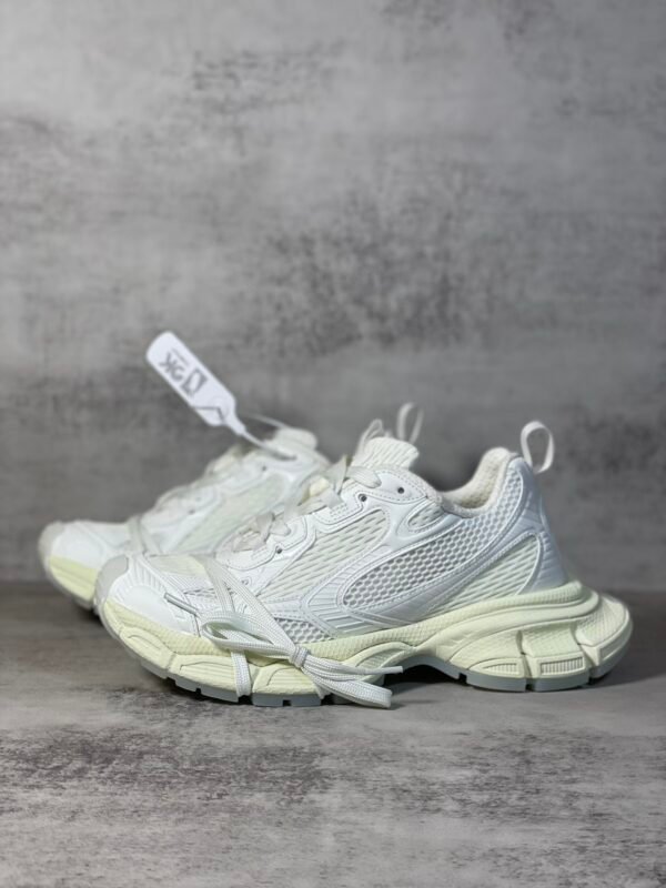 Balenciaga 3XL Night light