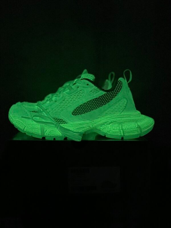 Balenciaga 3XL Night light