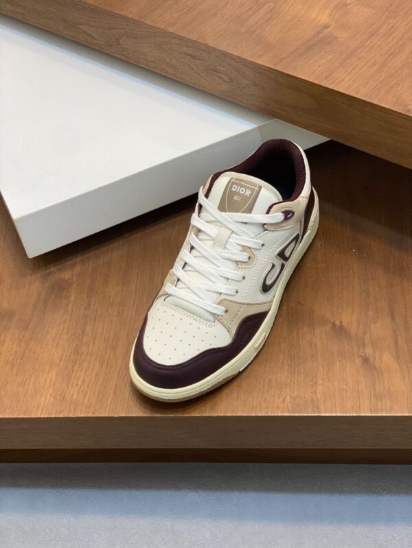 Dior  B57 Khaki