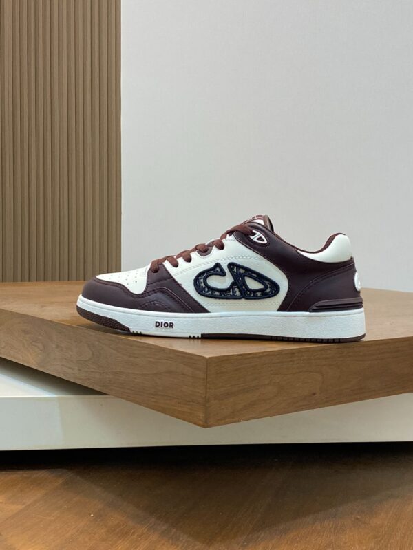 Dior  B57 Wine Red