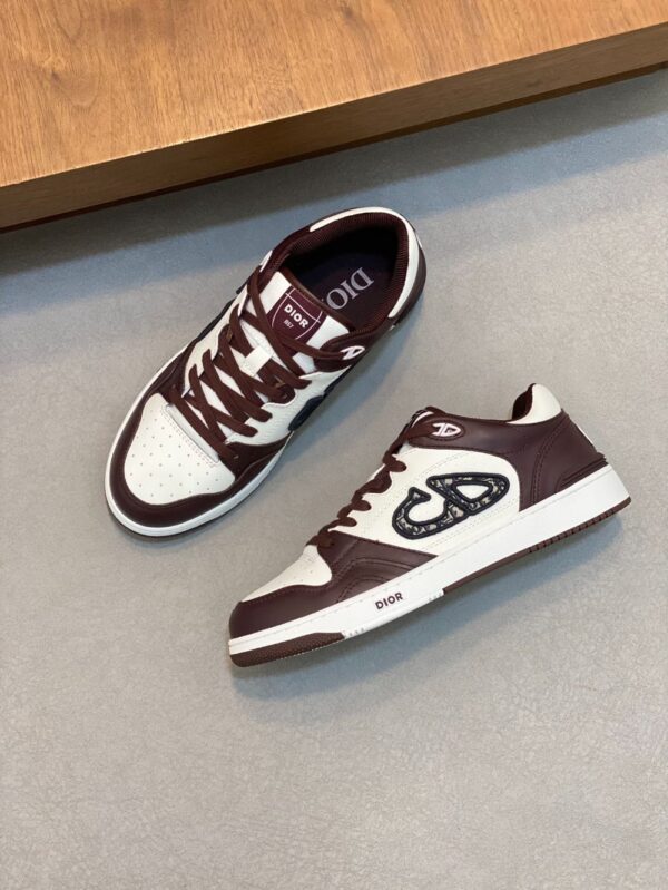 Dior  B57 Wine Red
