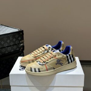 Burberry Vintage Khaki