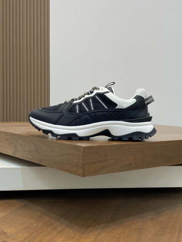 Burberry Sneaker Black Grey