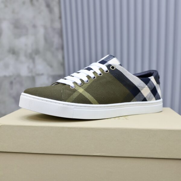 Burberry Canvas  Olive Green