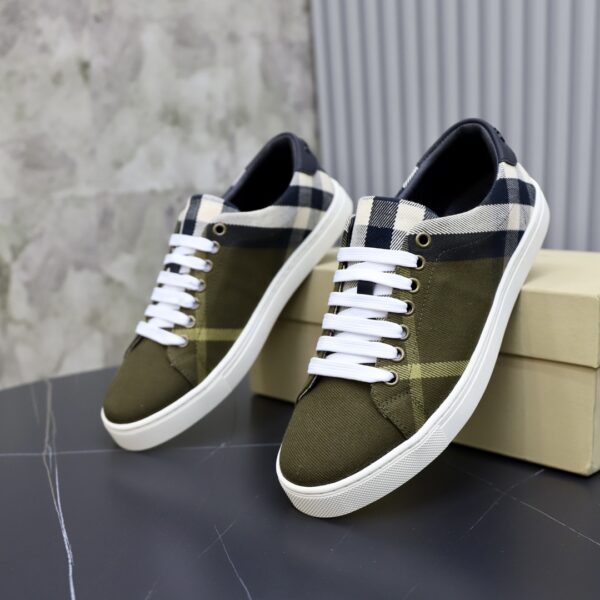 Burberry Canvas  Olive Green