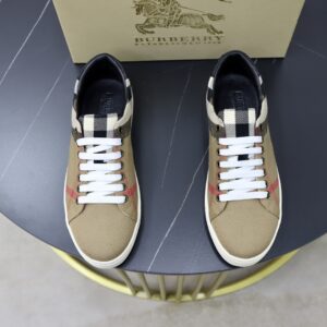 Burberry Canvas  Khaki