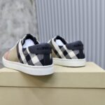 Burberry Canvas  Khaki