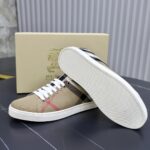 Burberry Canvas  Khaki