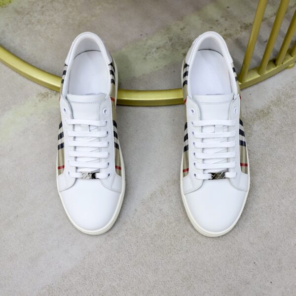 Burberry Canvas Khaki White