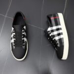 Burberry Canvas Black White