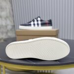Burberry Canvas Black White