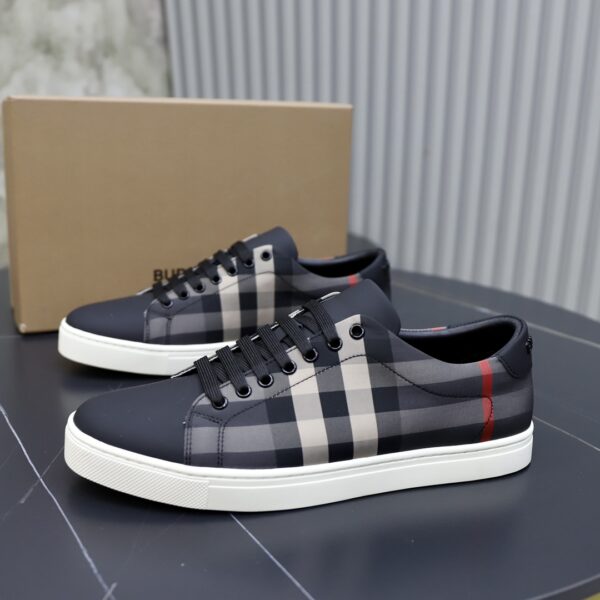 Burberry Canvas Black Khaki