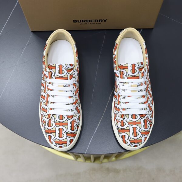 Burberry Canvas Red