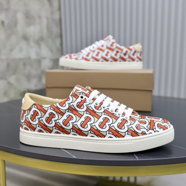 Burberry Canvas Red