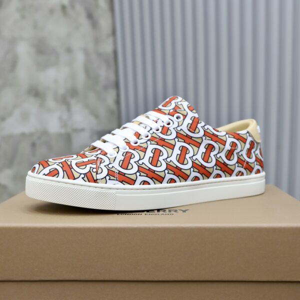 Burberry Canvas Red