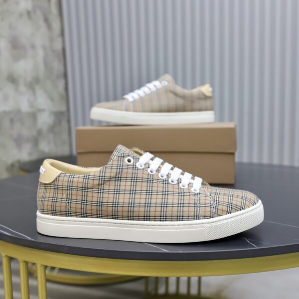 Burberry Canvas Khaki