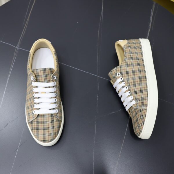 Burberry Canvas Khaki