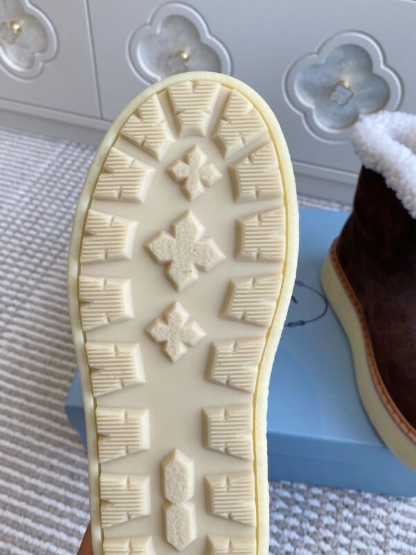 Prada Boots Brown