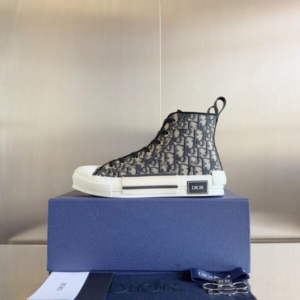 Dior  B23 High Color