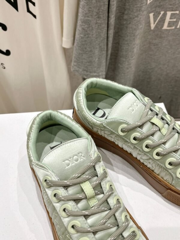 Dior Walk'n Green