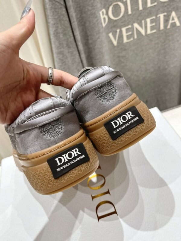 Dior Walk'n Grey
