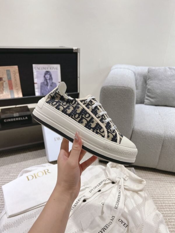 Dior Walk'n  Christian Dior Black and Khaki