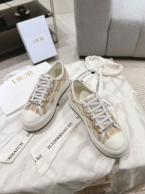 Dior Walk'n Christian Dior Khaki