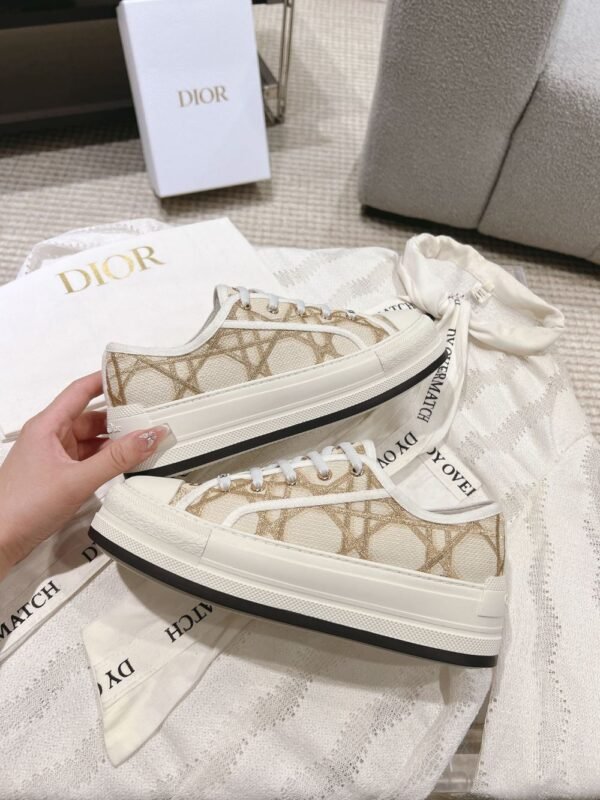 Dior Walk'n Christian Dior Khaki