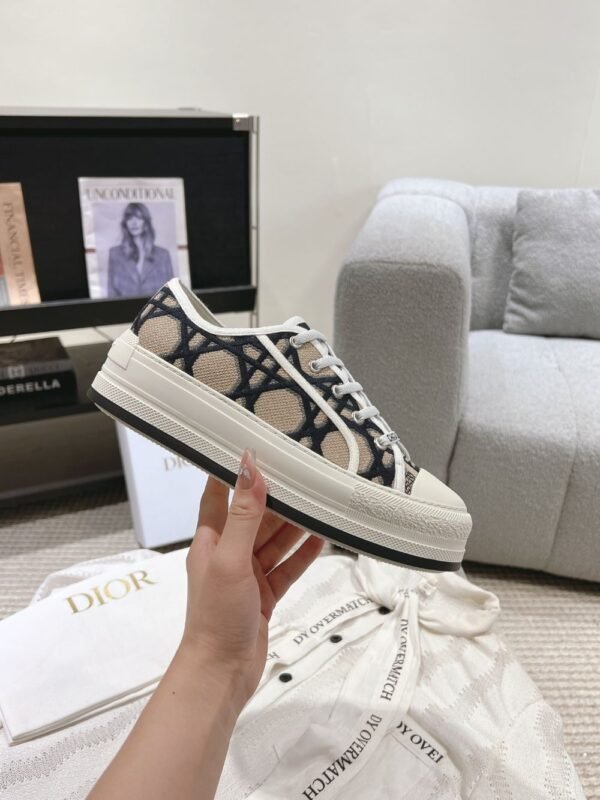 Dior Walk'n  Black Khaki