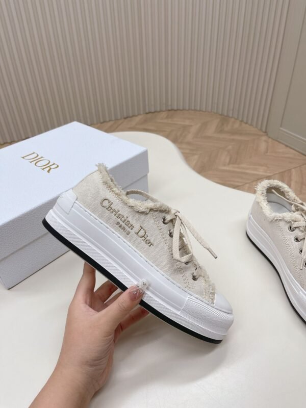 Dior Walk'n  Christian Dior Khaki