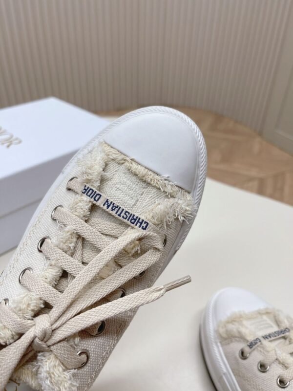 Dior Walk'n  Christian Dior Khaki