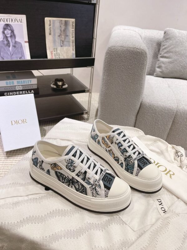 Dior Walk'n  Blue Butterfly