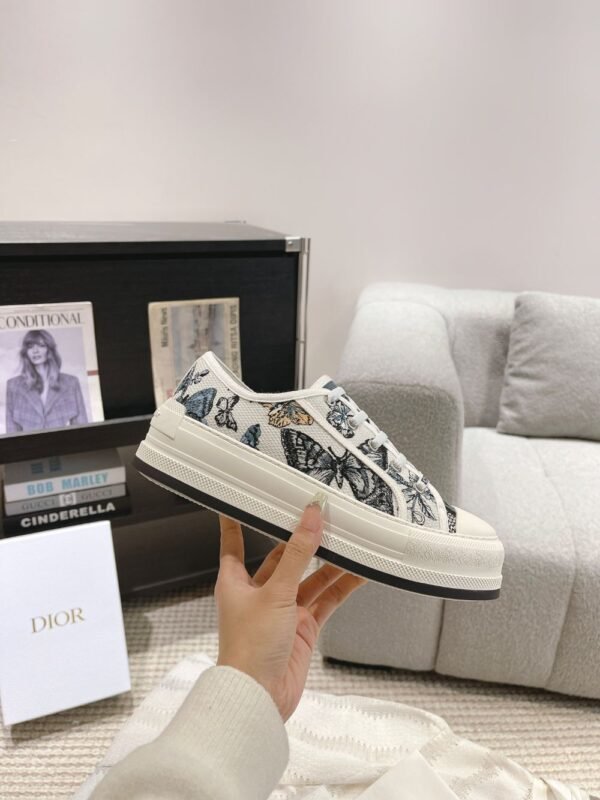 Dior Walk'n  Blue Butterfly