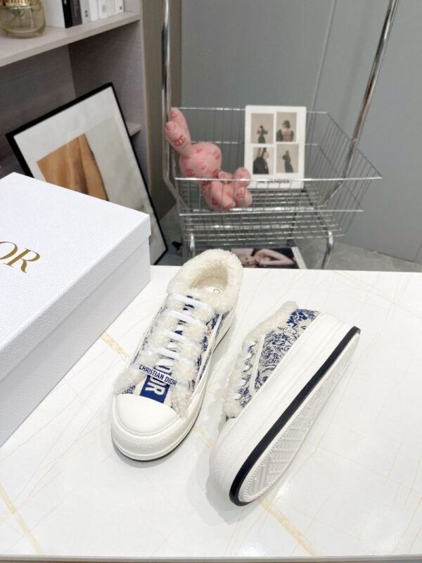 Dior Walk'n  Winter Blue and White