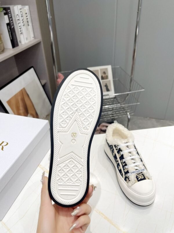 Dior Walk'n  Winter Black