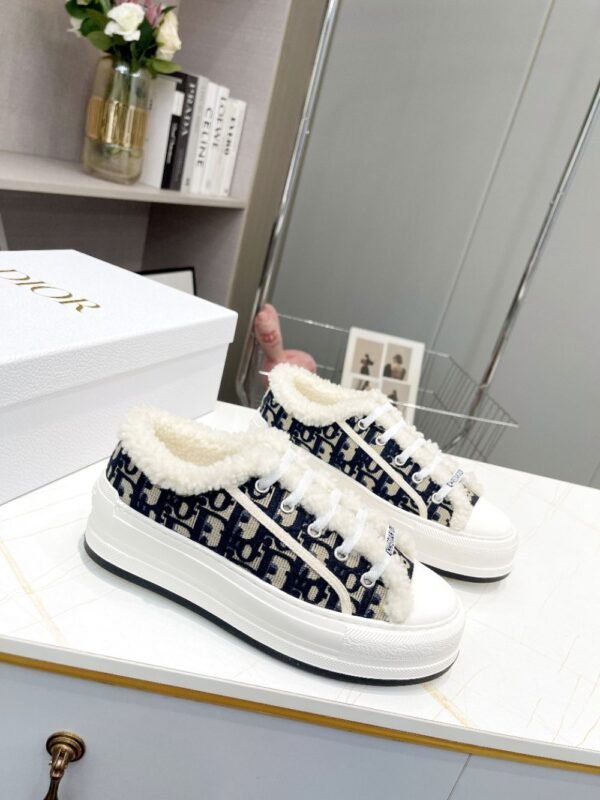 Dior Walk'n  Winter Black