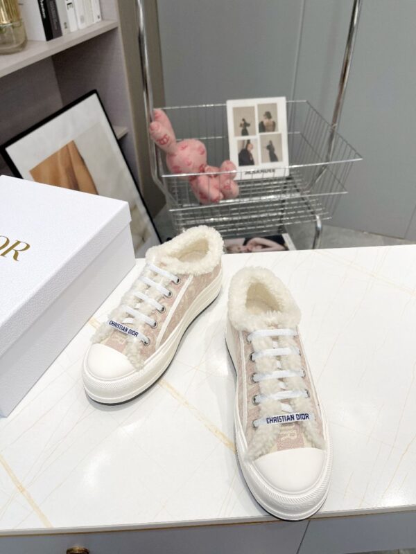 Dior Walk'n  Winter Pink