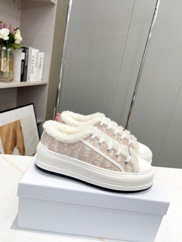 Dior Walk'n  Winter Pink