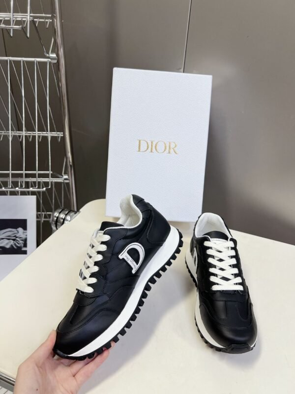 Dior C'est Black and White