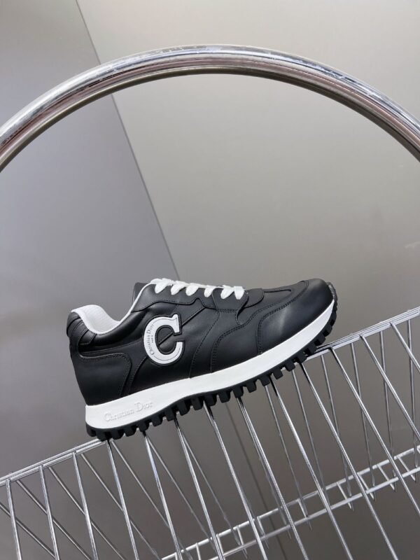 Dior C'est Black and White