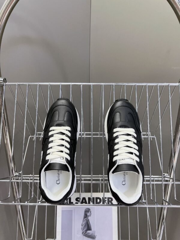 Dior C'est Black and White