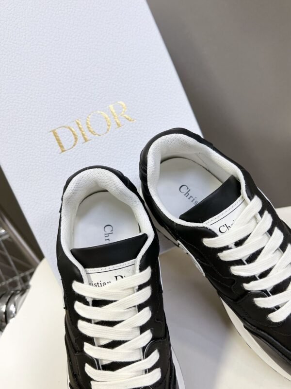 Dior C'est Black and White