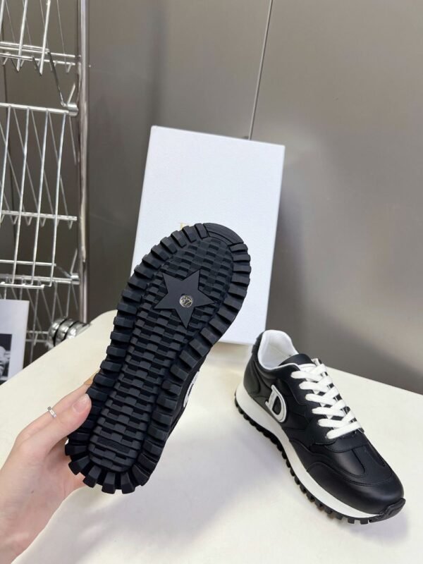 Dior C'est Black and White