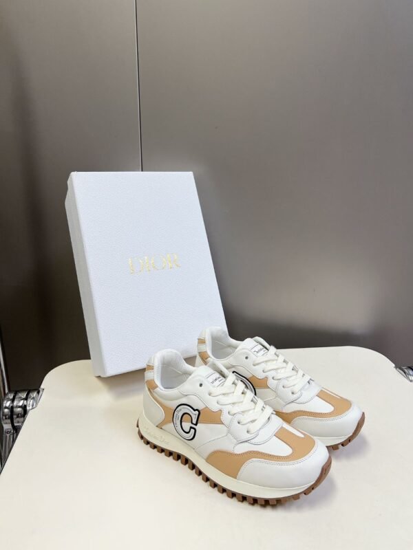 Dior C'est White and Pink