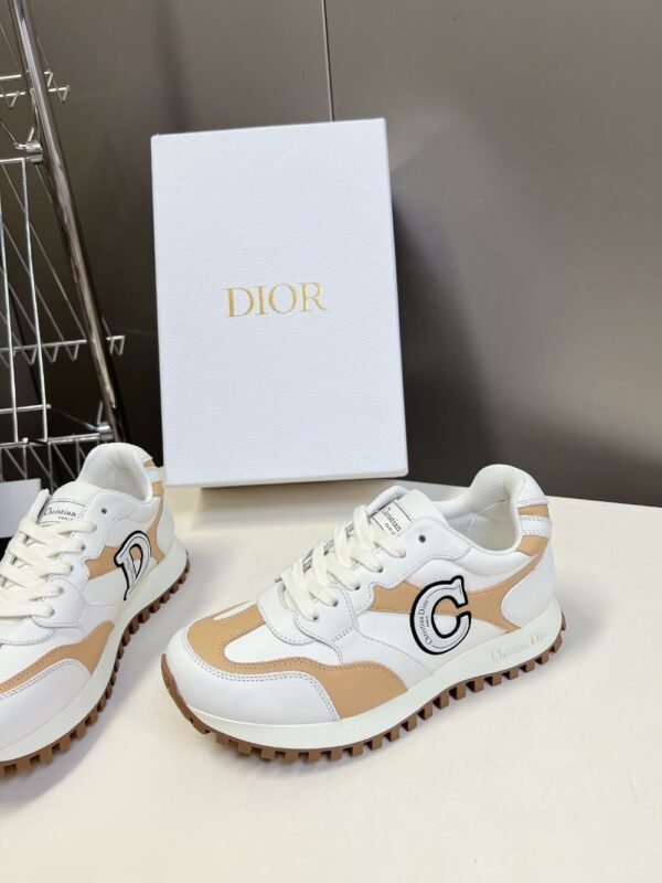 Dior C'est White and Pink
