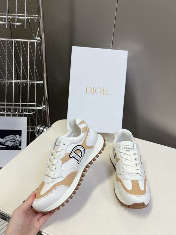Dior C'est White and Pink